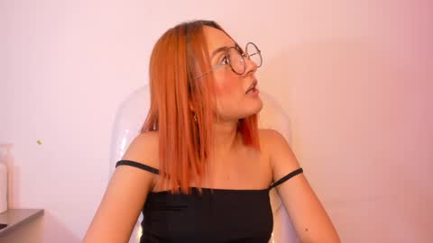 Snapshot of tiarha_ chatting on December 16, 7:37 am Tiarha online show from December 16, 7:37 am