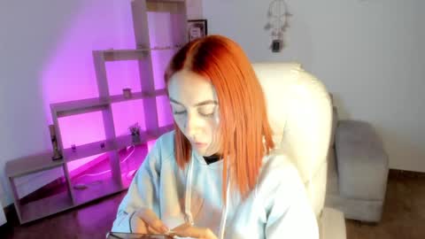 Snapshot of tiarha_ chatting on January 20, 4:32 am Tiarha online show from January 20, 4:32 am