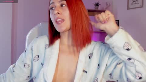 Snapshot of tiarha_ chatting on January 22, 9:57 am Tiarha online show from January 22, 9:57 am