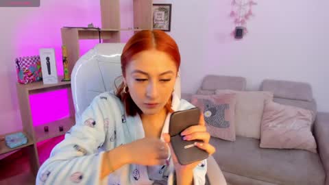 Snapshot of tiarha_ chatting on January 26, 4:41 am Tiarha online show from January 26, 4:41 am