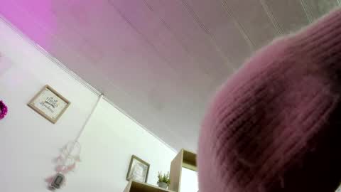 Snapshot of tiarha_ chatting on February 14, 4:04 am Tiarha online show from February 14, 4:04 am