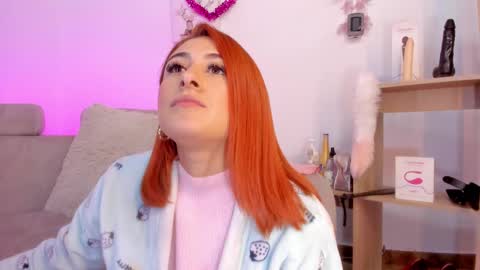 Snapshot of tiarha_ chatting on February 14, 10:17 am Tiarha online show from February 14, 10:17 am