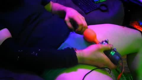 Snapshot of ticklemypickle67 chatting on April 2, 6:33 am ticklemypickle67 online show from April 2, 6:33 am