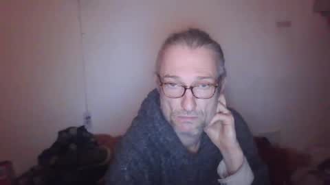 tiddles12345 online show from December 18, 8:59 pm