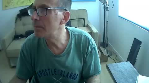 JustMe online show from June 21, 9:39 pm