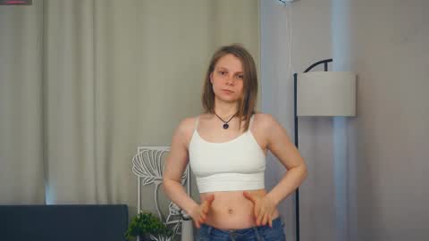 Lily online show from March 3, 8:09 am