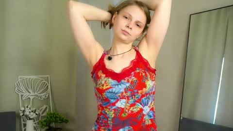 Lily online show from March 17, 8:50 am