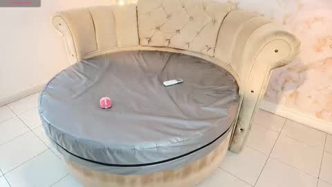 Tifani brown online show from February 12, 11:38 am