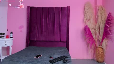 Tifani brown online show from March 17, 12:52 pm