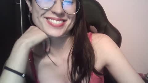 Snapshot of tifanny_a chatting on December 16, 11:39 pm Tifanny online show from December 16, 11:39 pm