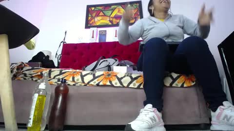 Snapshot of tifanny_nails chatting on September 10, 12:05 pm Tifanny Nails online show from September 10, 12:05 pm