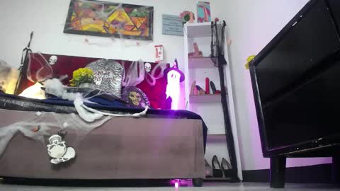 Snapshot of tifanny_nails chatting on October 23, 12:26 pm Tifanny Nails online show from October 23, 12:26 pm