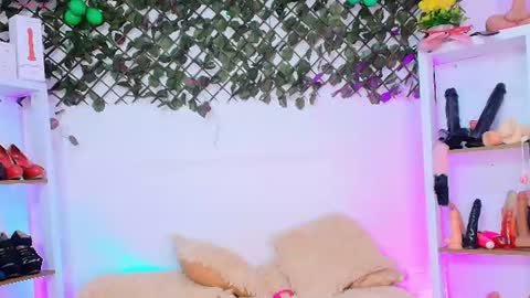 Snapshot of tifanny_nails chatting on July 2, 8:48 pm Tifanny Nails online show from July 2, 8:48 pm