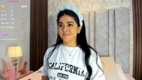 Tiff3 online show from November 4, 8:52 pm