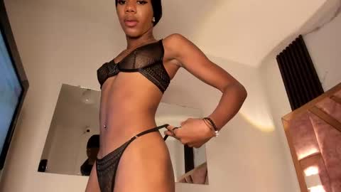 Snapshot of tifany_bigdick chatting on September 10, 6:41 pm Tifanny online show from September 10, 6:41 pm