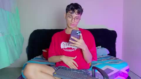 Snapshot of tifany_eiden chatting on June 28, 8:37 pm tifany_eiden online show from June 28, 8:37 pm