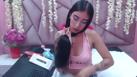 Snapshot of tiffani_hott_ chatting on January 24, 3:43 am TIFANI online show from January 24, 3:43 am