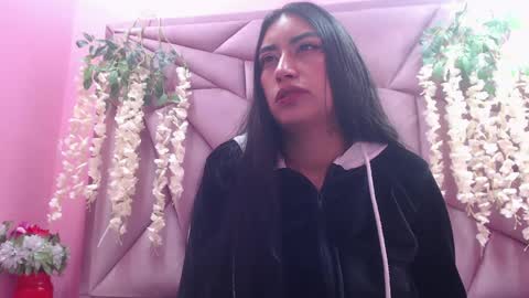 Snapshot of tiffani_hott_ chatting on February 15, 3:09 am TIFANI online show from February 15, 3:09 am