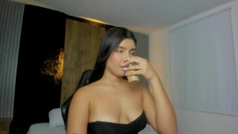 Snapshot of tiffanny_doll_ chatting on May 30, 12:35 pm T I F F A N N Y online show from May 30, 12:35 pm