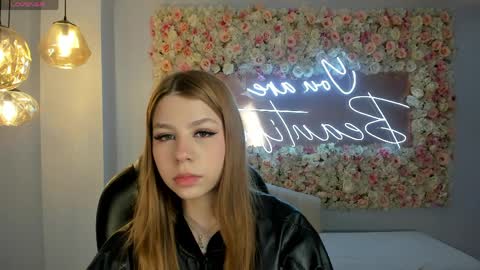 Tiffanny Sins online show from March 29, 3:28 am