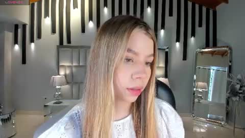 Tiffanny Sins online show from June 14, 4:53 pm