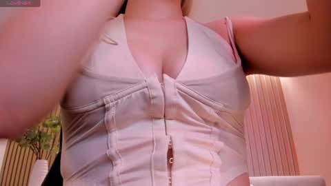 Tiffanny Sins online show from July 8, 5:12 am