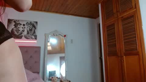 Tifanny online show from November 4, 2:49 pm