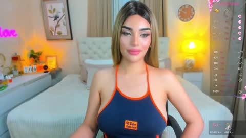 Snapshot of tiffany_cams chatting on March 6, 6:41 am Tiffany online show from March 6, 6:41 am