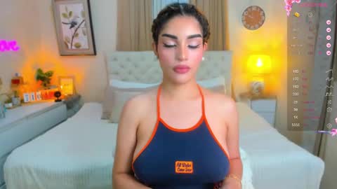 Snapshot of tiffany_cams chatting on March 10, 10:04 am Tiffany online show from March 10, 10:04 am