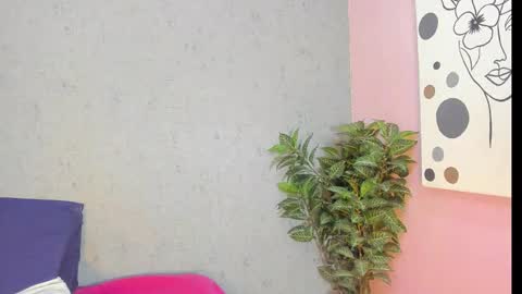 tiffany_mendez online show from February 12, 12:00 pm