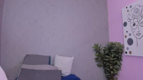 tiffany_mendez online show from May 9, 12:10 pm