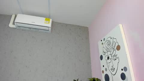 tiffany_mendez online show from May 16, 12:04 pm