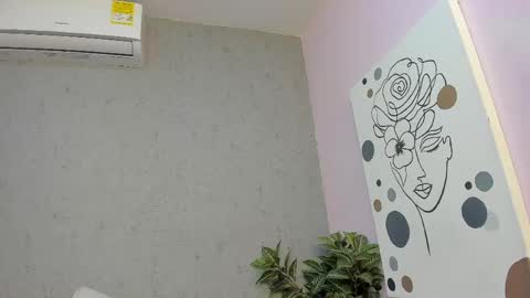 tiffany_mendez online show from May 19, 12:00 pm