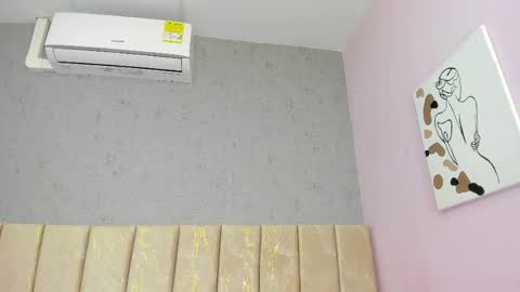 tiffany_mendez online show from May 29, 12:03 pm