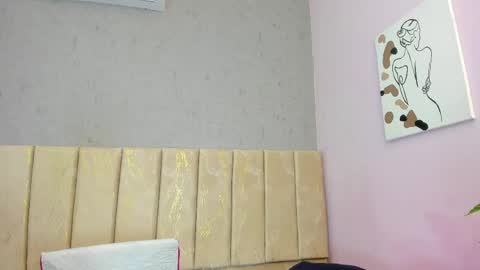 tiffany_mendez online show from June 4, 12:00 pm