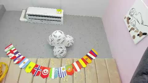 tiffany_mendez online show from June 16, 12:08 pm