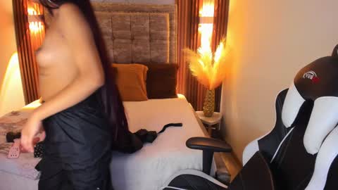 tiffany_sander online show from December 19, 3:18 am