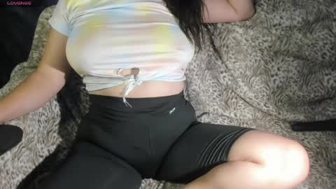 Snapshot of tiffany_teressa chatting on May 2, 2:44 pm tiffany theressa online show from May 2, 2:44 pm