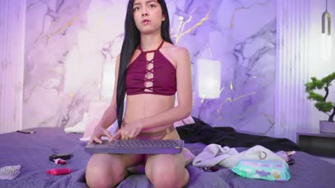 Snapshot of tiffany_yi chatting on June 3, 1:46 pm tiffany_yi online show from June 3, 1:46 pm