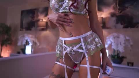 Snapshot of tiffanyblaize chatting on February 8, 7:06 pm Tiff online show from February 8, 7:06 pm