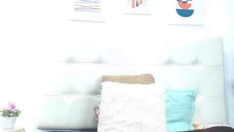 Snapshot of tiffanyfox_1 chatting on January 22, 1:42 pm Tifanny Fox online show from January 22, 1:42 pm