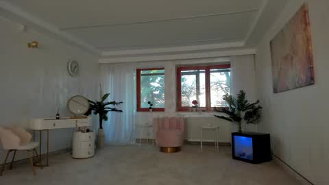 Tiffany Houston online show from January 23, 7:00 am