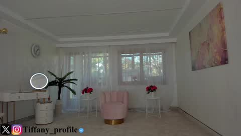 Tiffany Houston online show from October 31, 7:20 am