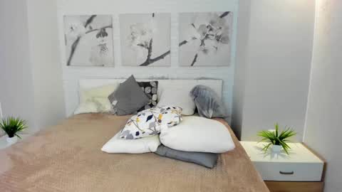 Snapshot of tiffanyhunt chatting on January 21, 6:34 pm Tiffany online show from January 21, 6:34 pm