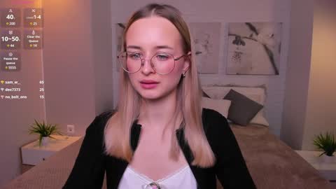 Snapshot of tiffanyhunt chatting on February 3, 2:02 pm Tiffany online show from February 3, 2:02 pm