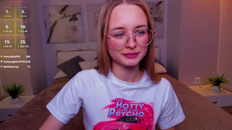 Snapshot of tiffanyhunt chatting on February 4, 1:38 pm Tiffany online show from February 4, 1:38 pm