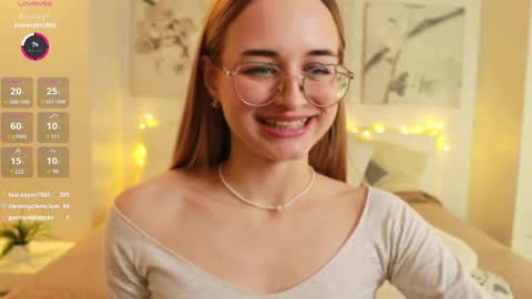 Snapshot of tiffanyhunt chatting on February 27, 1:49 pm Tiffany online show from February 27, 1:49 pm