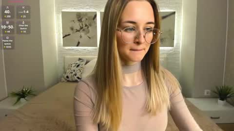 Snapshot of tiffanyhunt chatting on March 11, 11:55 am Tiffany online show from March 11, 11:55 am