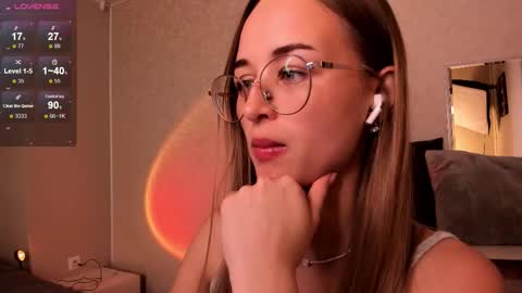 Snapshot of tiffanyhunt chatting on October 6, 1:41 pm Tiffany online show from October 6, 1:41 pm