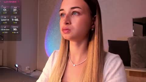 Snapshot of tiffanyhunt chatting on October 13, 1:22 pm Tiffany online show from October 13, 1:22 pm